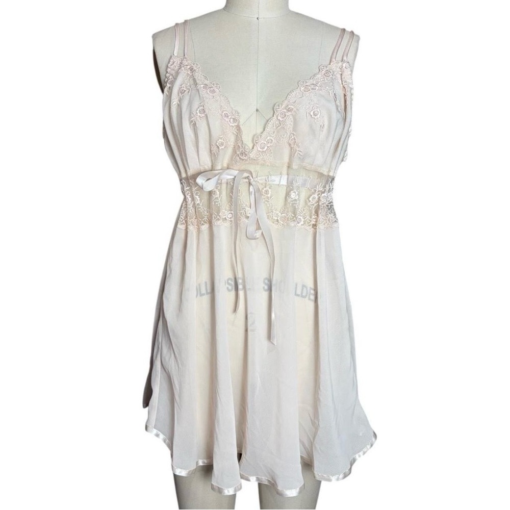 Secret Treasures Cream Lace Chemise